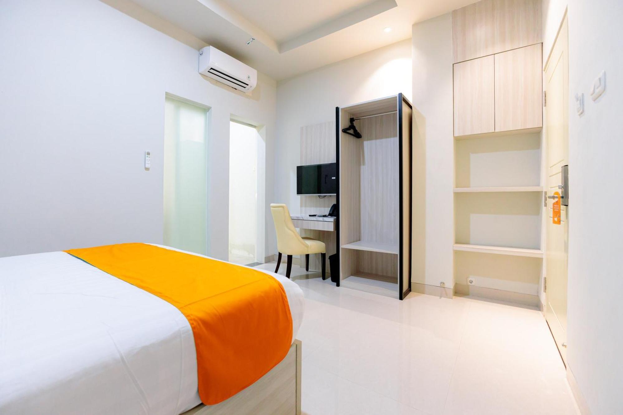 Sans Hotel 88 Andalan Surabaya By Reddoorz Eksteriør bilde